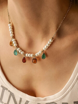 Glamorous Cubic Zirconia and Pearl Necklace